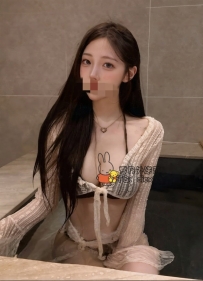 伊伊 24歲D罩杯｜高挑纖細極品正妹！服務極佳主動騷話挑逗心癢難耐