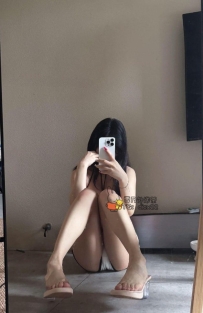 🇹🇼婷婷 21歲C+罩杯｜161/46極品人工白虎！汁多穴緊舔鮑體驗噴水潮吹放縱高潮