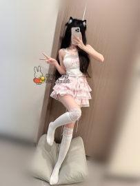 小星 19歲D罩杯：清純爆乳學妹初體驗！甜美可愛學生妹、擁有嬌小玲瓏的身材、帶給你最