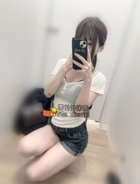 悅涵 20歲C罩杯：20歲極品初戀系甜妹！坐擁笑起來超暈絕美神顏、解鎖很會撒嬌超有初戀