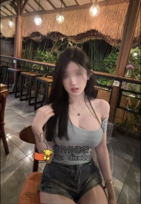 小可 25歲 D+罩杯：高感度極品名器！實測速度加快緊咬嘴唇、體內高潮愛液如同噴泉般大
