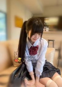 桃子 22歲C罩杯：22歲極品白嫩香氣妹！坐擁皮膚白身體散發奶香味、解鎖穴穴粉嫩淫叫聲