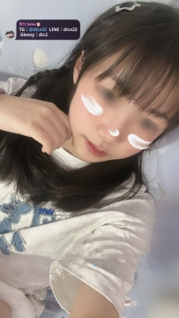映妤 18歲C罩杯｜18歲剛成年第一次報班！臉特別嫩青澀害羞、白裡透紅敏感體質一玩就上