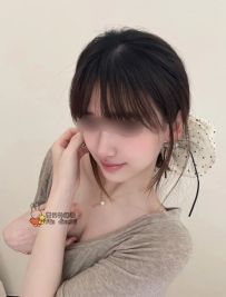 芊月 21歲D+：校園系清純尤物！氣質溫柔超有學姐風、說話輕聲細語、膚白身軀纖細曲線
