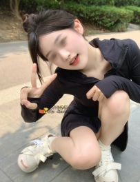 小璐 23歲C罩杯｜肌膚白皙咕溜！白泡泡幼綿綿觸感極品