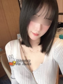 夏夏 23歲C罩杯：23歲高雄茶客熱搜爆款！美院校花皮膚雪白氣質妹，解鎖溫溫柔柔可可愛