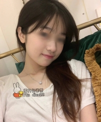 思思 19歲C：19歲極品學生妹！鄰家妹妹乖巧長相、毛少又緊實小粉穴讓你欲罷不能