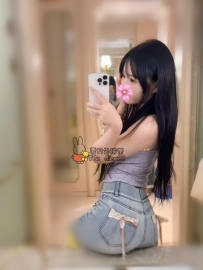 笨笨 21歲D罩杯：21歲新竹茶客熱搜爆款！天然呆超級會舔爆乳妹，解鎖認真聽話主動坐上