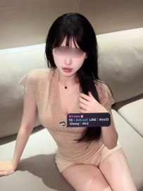 伊欣 23歲C+罩杯｜柔系清秀大學生！圓軟雙峰一揉就濕、主動騎乘搖擺與極緊名器夾殺