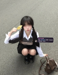小晚 19歲C+罩杯｜19歲甜美清純小隻妹！床上手感小炸彈、熱情主動享受當老大的快感