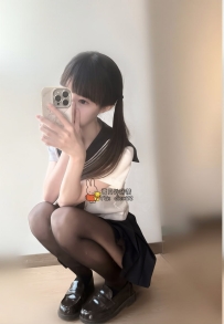 蜜桃 19歲C：19歲極品純欲小隻馬！蜜桃小嘴甜美的聲音誘惑你、床上超主動很會搖哦、互